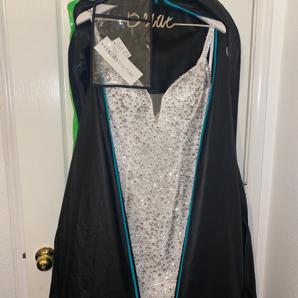Colors Couture Wedding Dress - Picture 6 of 6